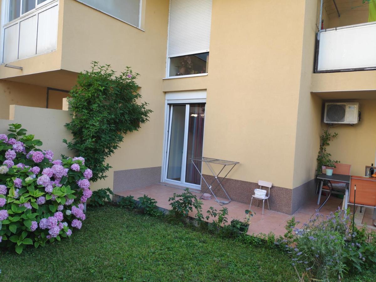 Spacious Apartment With Big Garden Near Beach Split Ngoại thất bức ảnh