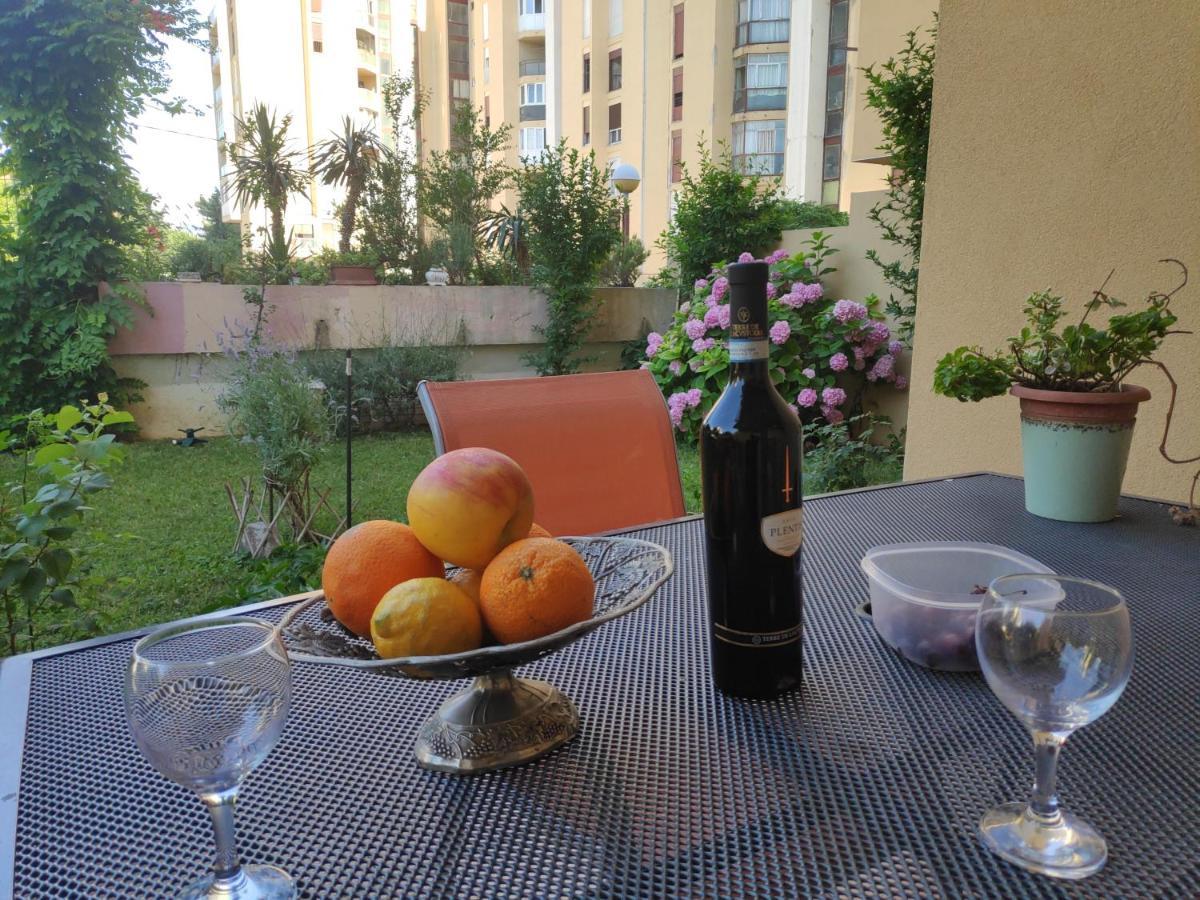 Spacious Apartment With Big Garden Near Beach Split Ngoại thất bức ảnh