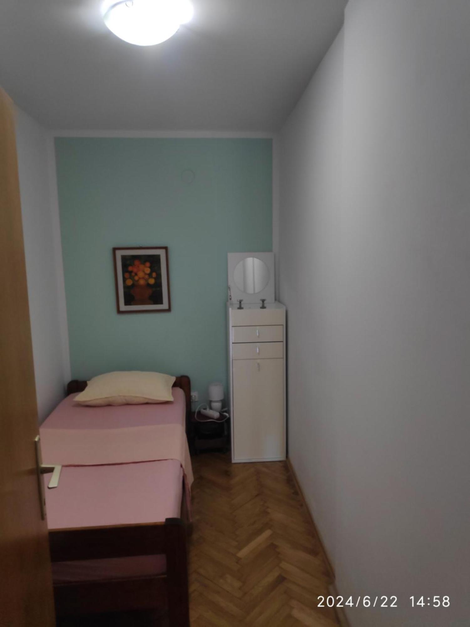 Spacious Apartment With Big Garden Near Beach Split Ngoại thất bức ảnh